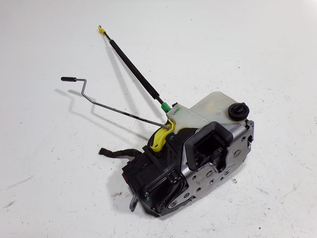 Serrure de porte arrière gauche