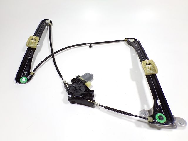 Lève-vitre électrique avant droit