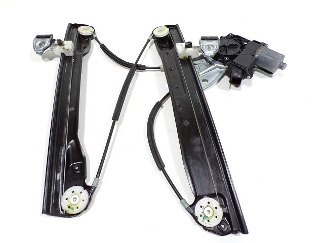 Lève-vitre électrique avant droit