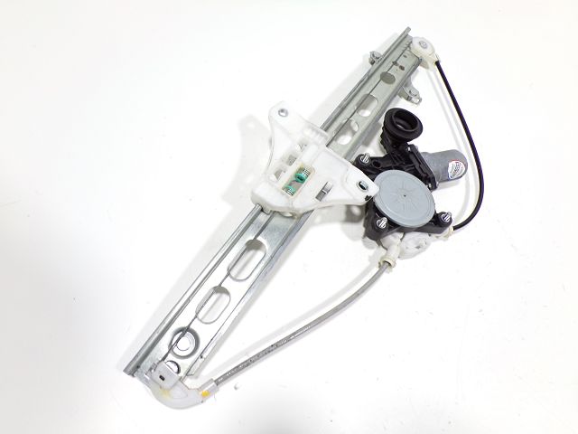 Lève-vitre électrique avant droit