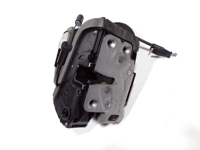 Serrure de porte arrière droite