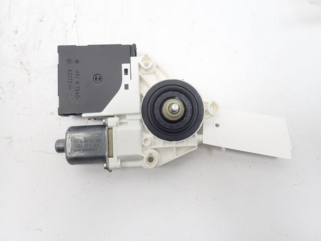 Lève-vitre électrique avant gauche