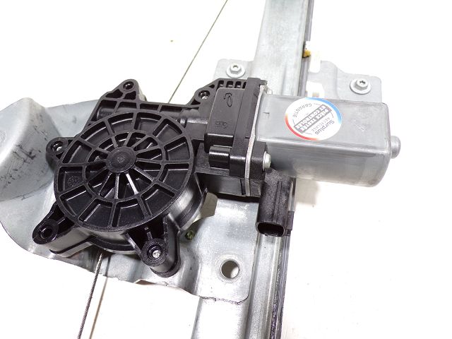 Lève-vitre électrique avant droit