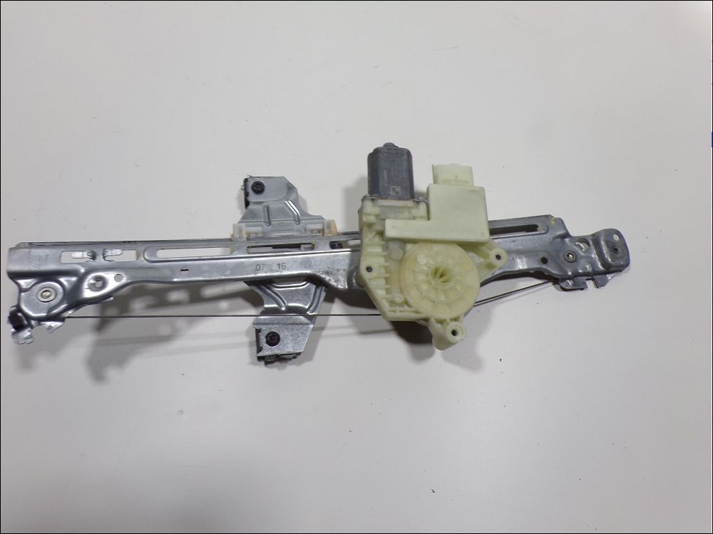 Lève-vitre électrique arrière droit