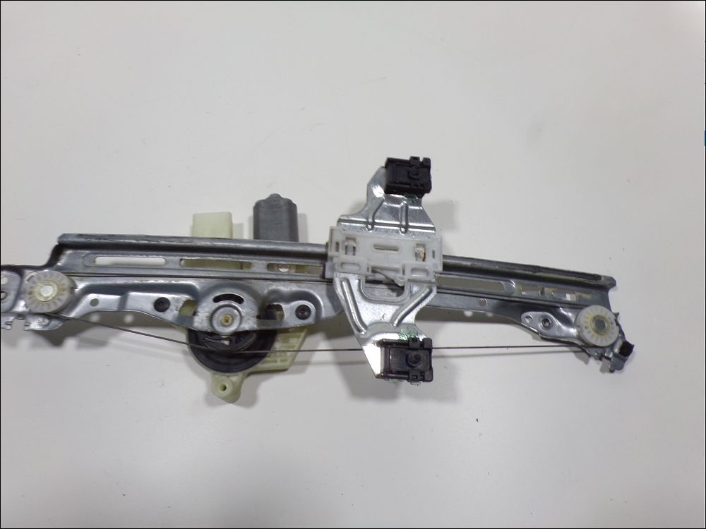 Lève-vitre électrique arrière droit