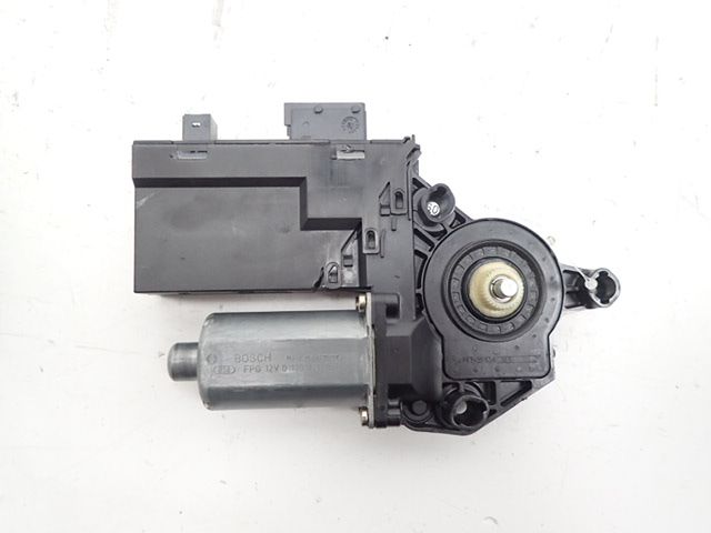 Lève-vitre électrique avant gauche