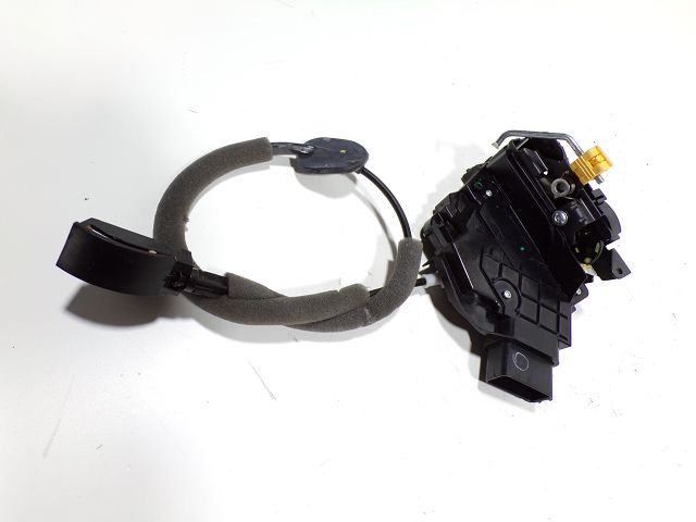 Serrure de porte arrière gauche