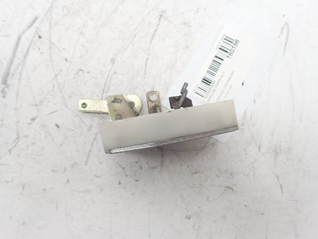 Serrure de porte avant droite