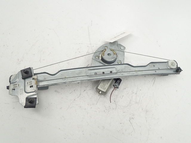 Lève-vitre électrique avant droit