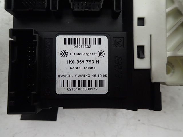 Lève-vitre électrique avant gauche