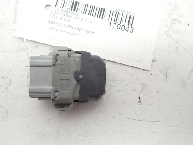 Commande lève-vitre avant droit