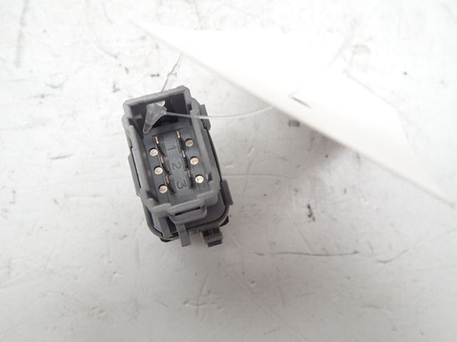 Commande lève-vitre avant droit