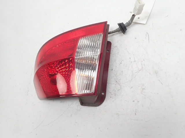 Feu arrière droit