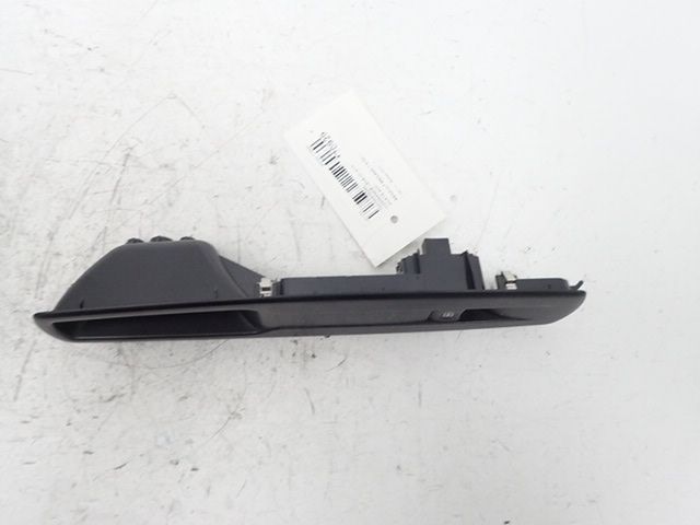 Commande lève-vitre avant droit