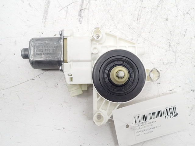 Lève-vitre électrique avant droit