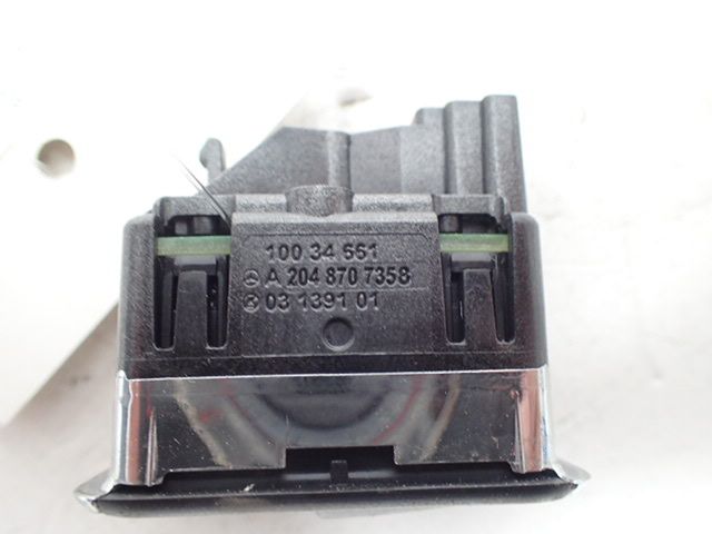 Commande lève-vitre avant droit