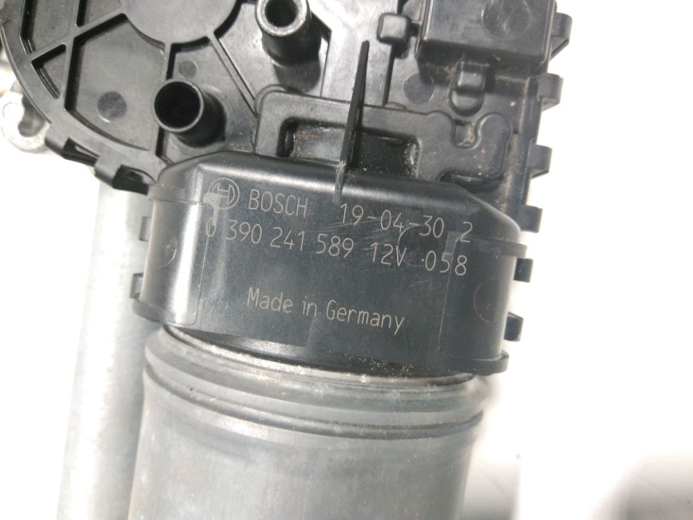 Mécanisme + moteur d'essuie glace avant
