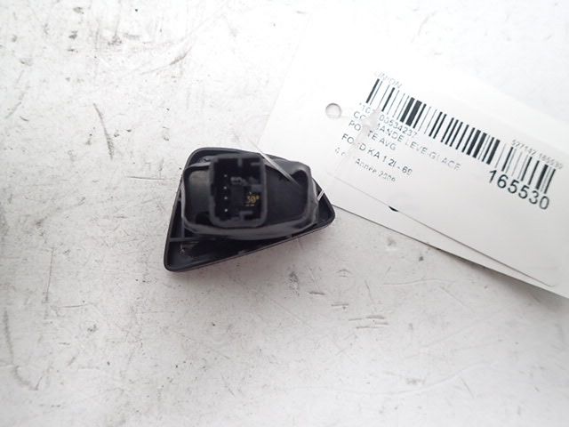 Commande lève-vitre avant gauche