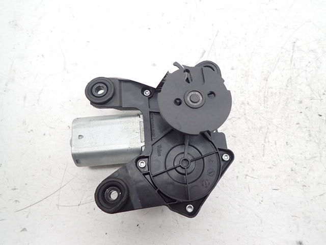 Moteur d'essuie glace arrière