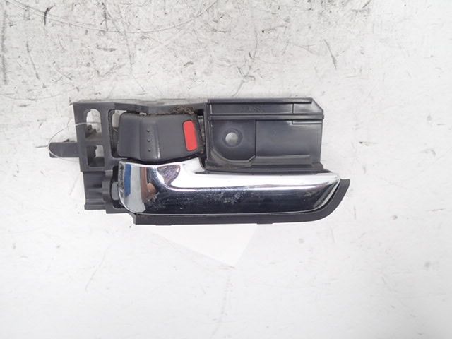 Poignée intérieure porte avant gauche