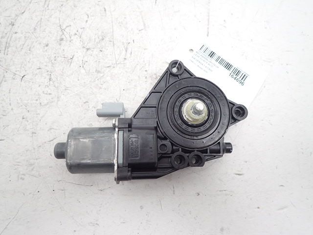 Lève-vitre électrique avant droit