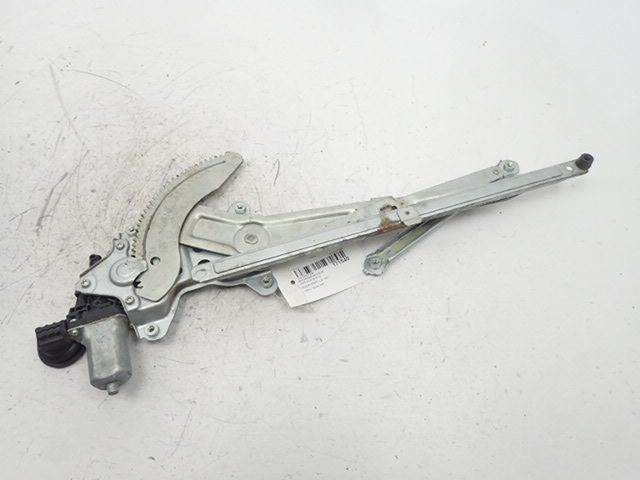 Lève-vitre électrique avant droit