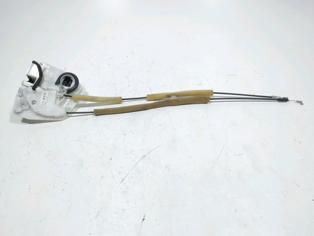 Serrure de porte avant gauche