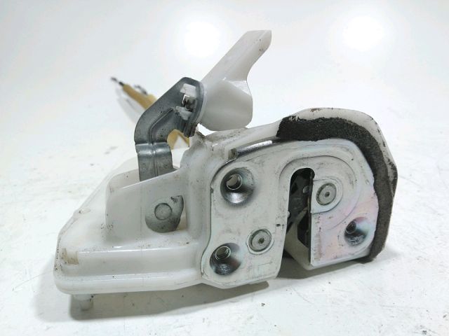 Serrure de porte arrière gauche