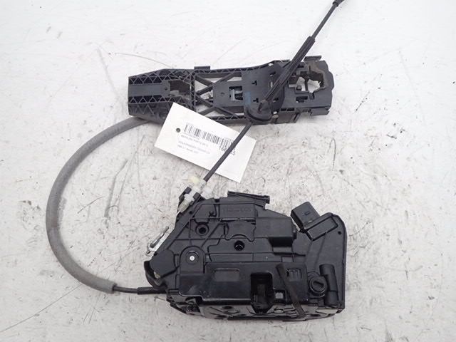 Serrure de porte arrière droite