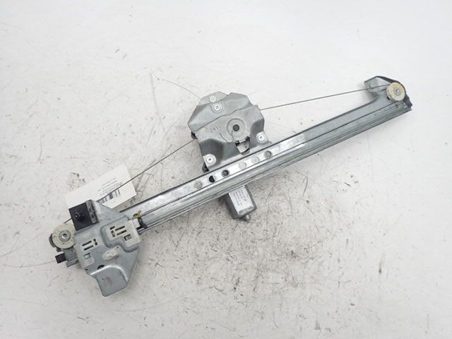 Lève-vitre électrique avant droit