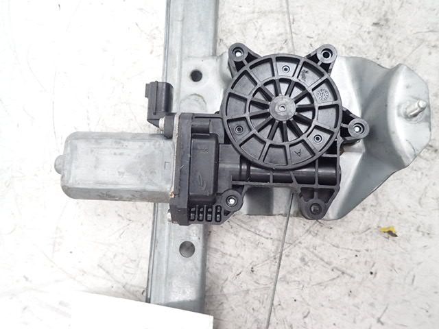 Lève-vitre électrique avant droit