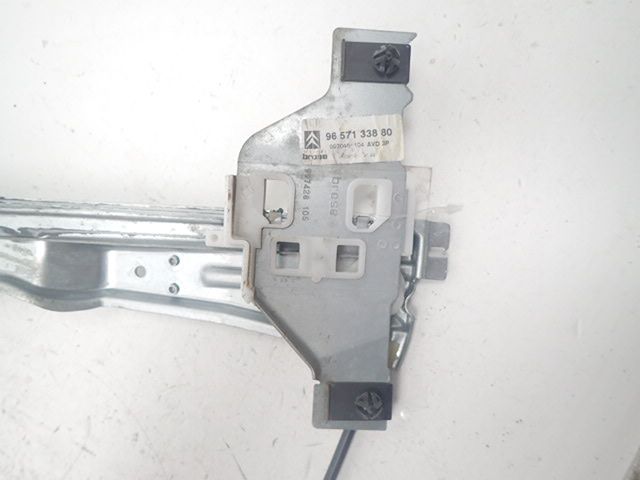 Lève-vitre électrique avant droit