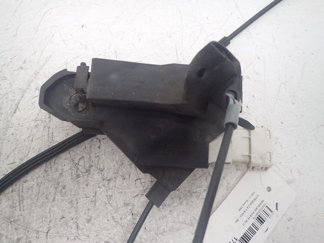 Serrure de porte avant gauche