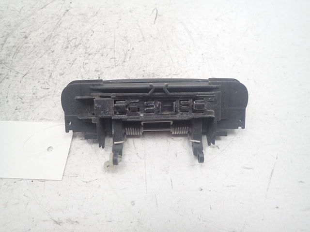 Poignée extérieure avant droite