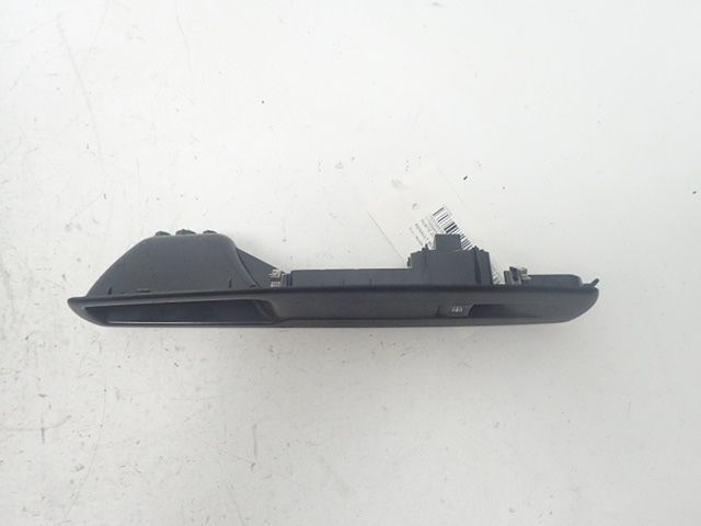 Commande lève-vitre avant droit