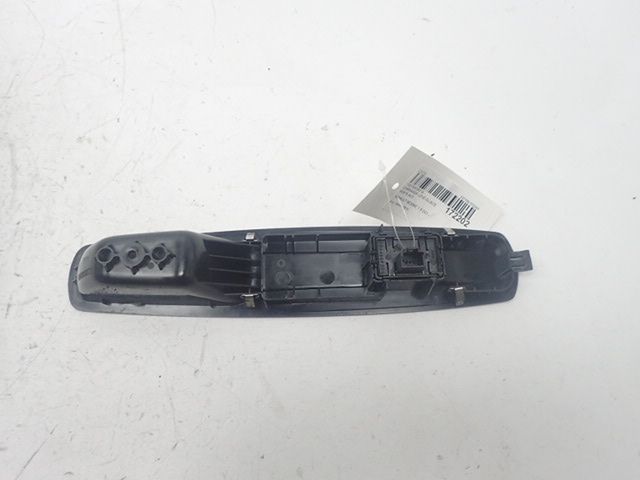 Commande lève-vitre avant droit