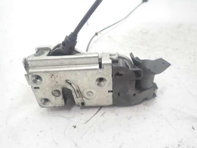 Serrure de porte avant gauche