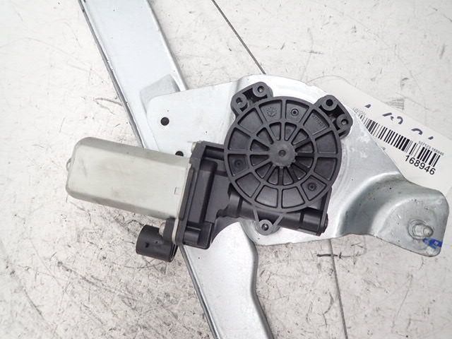 Lève-vitre électrique avant gauche