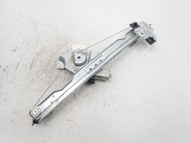 Lève-vitre électrique avant gauche