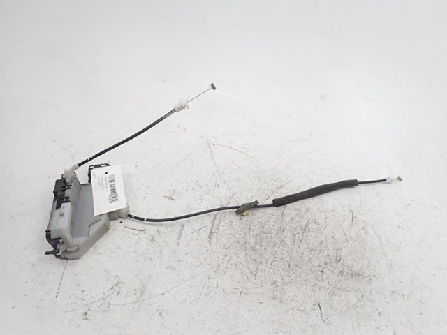 Serrure de porte arrière gauche