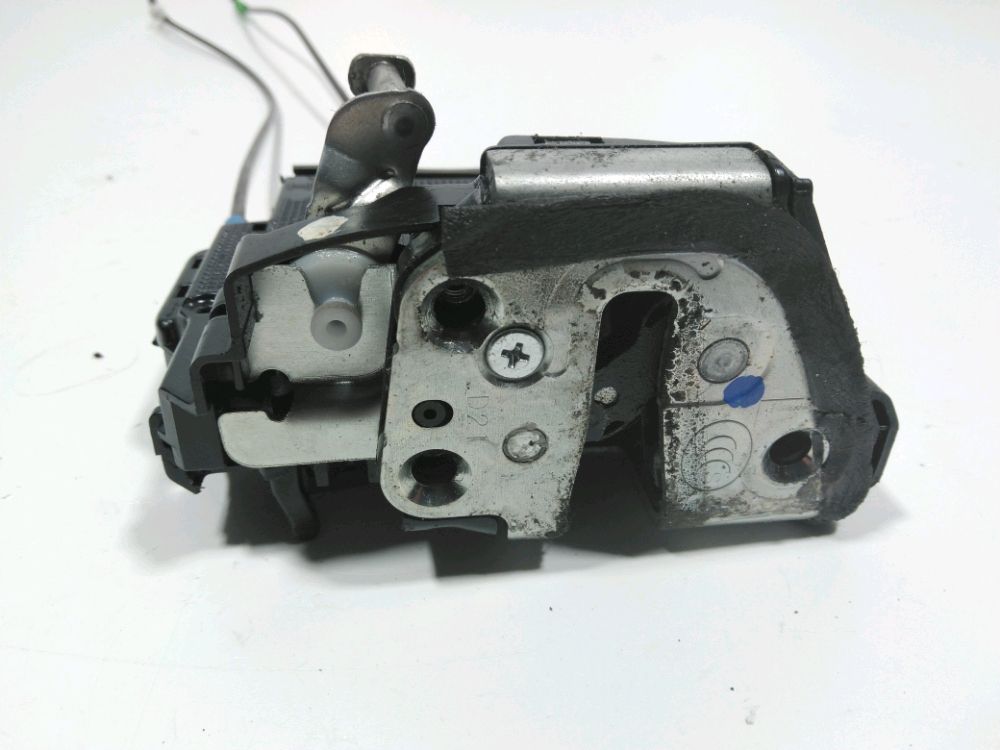 Serrure de porte arrière gauche