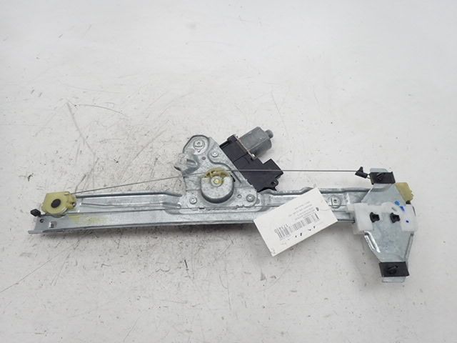 Lève-vitre électrique avant droit