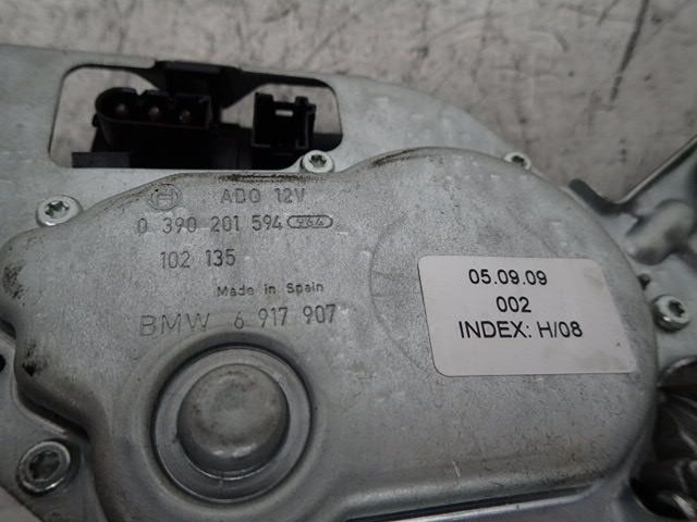 Moteur d'essuie glace arrière
