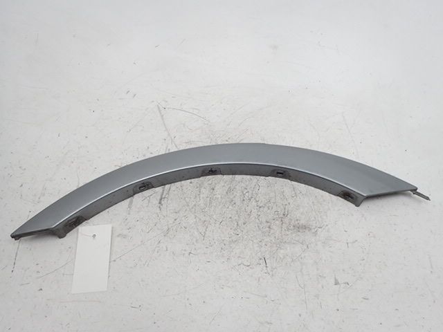 Elargisseur d'aile arrière droit