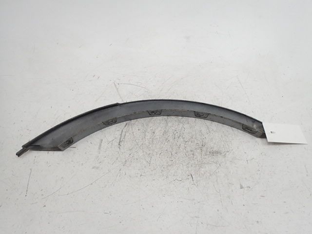 Elargisseur d'aile arrière droit