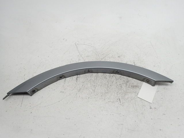 Elargisseur d'aile arrière gauche