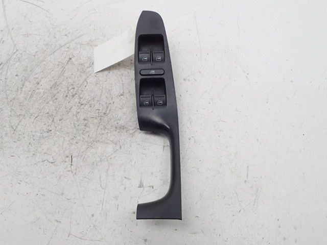 Commande lève-vitre avant gauche