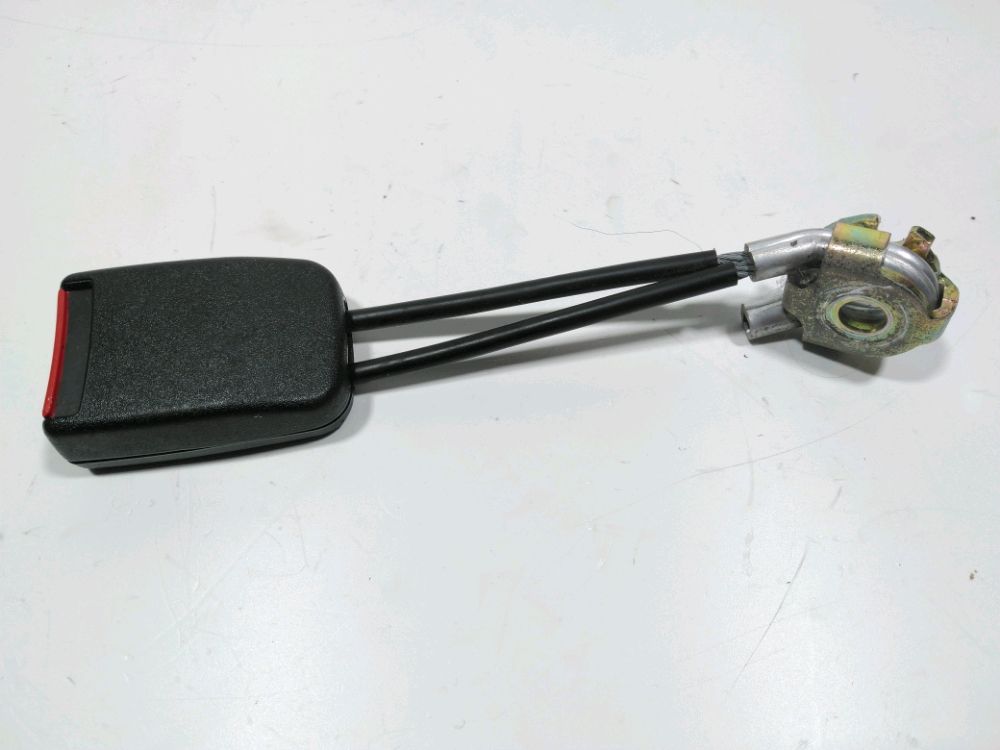 Ancrage ceinture arriere gauche