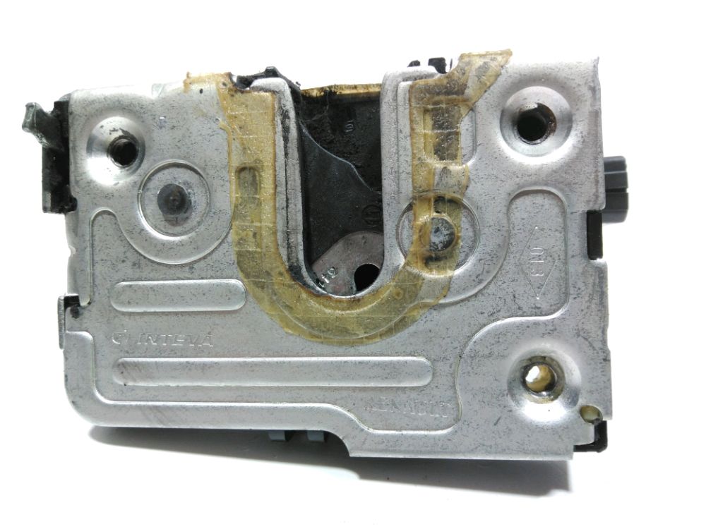 Serrure de porte arrière gauche