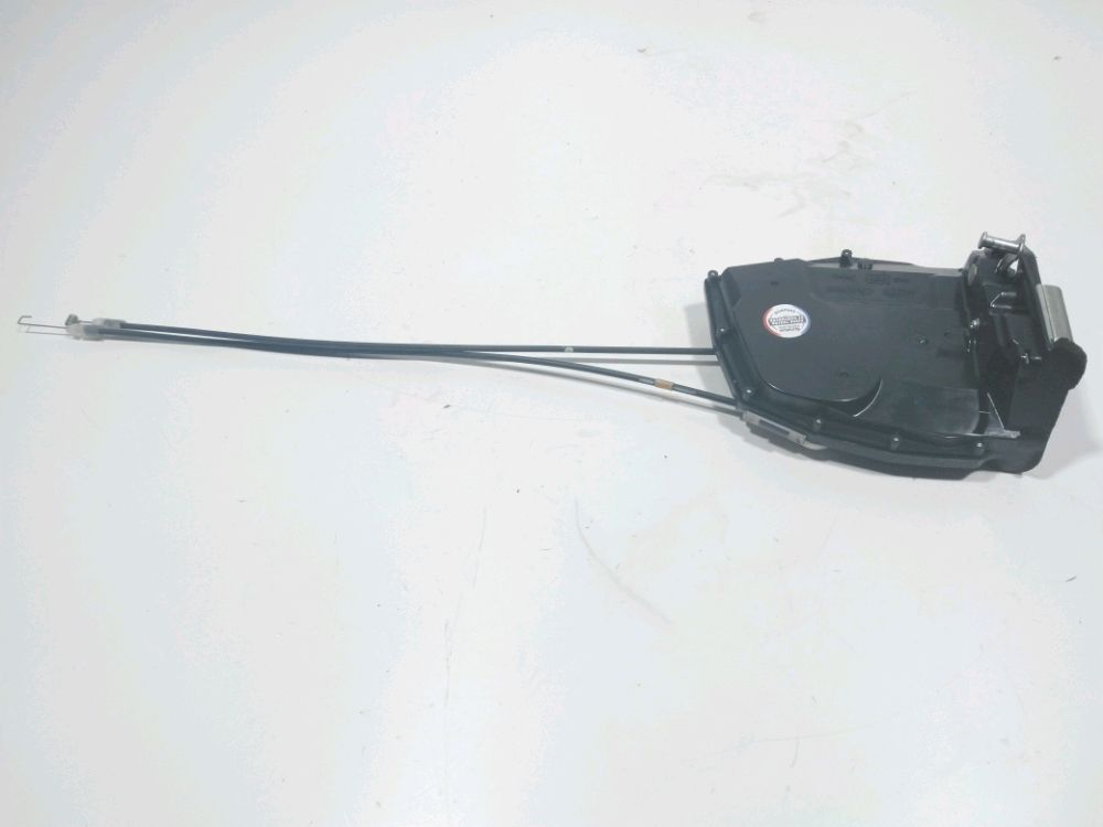 Serrure de porte arrière droite